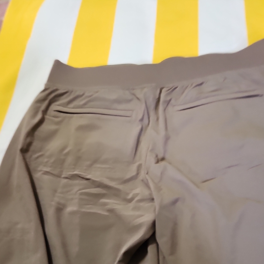 Athleta Women's Tan Pants - Picture 6 of 9